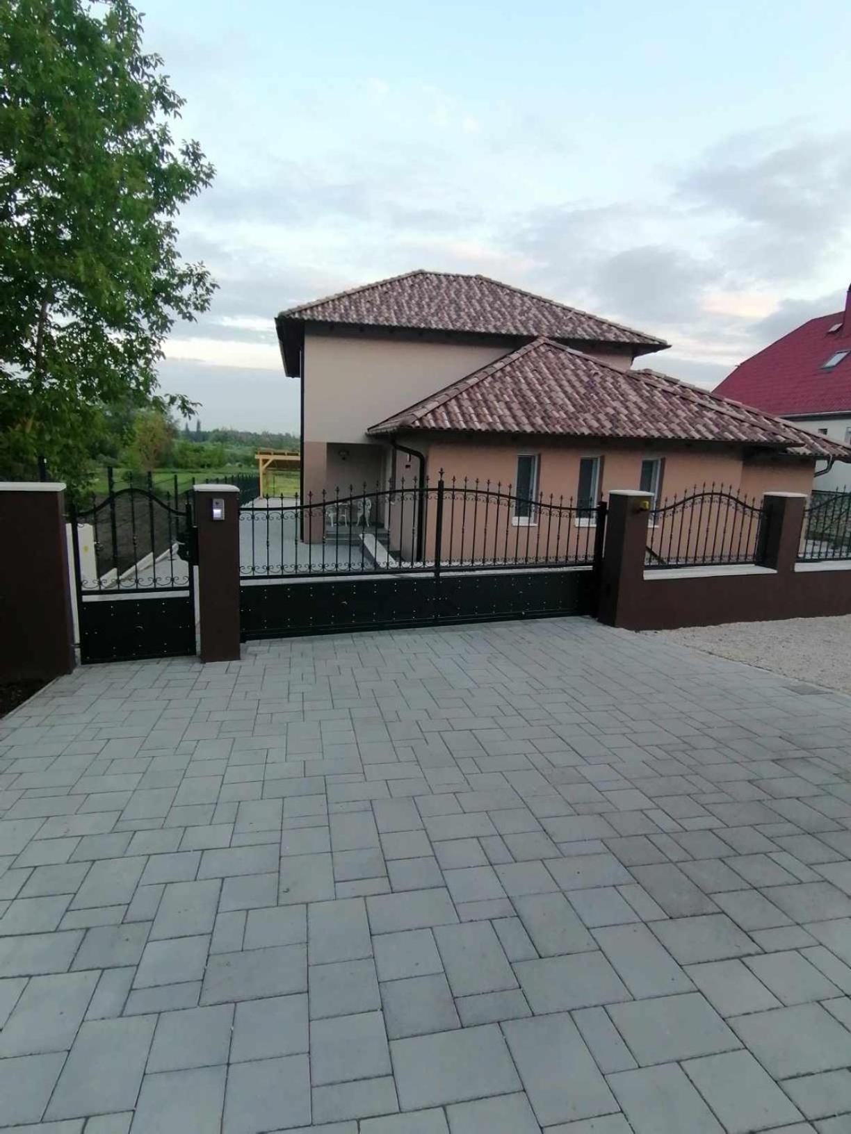 גיינסדיאס Villa Leona מראה חיצוני תמונה